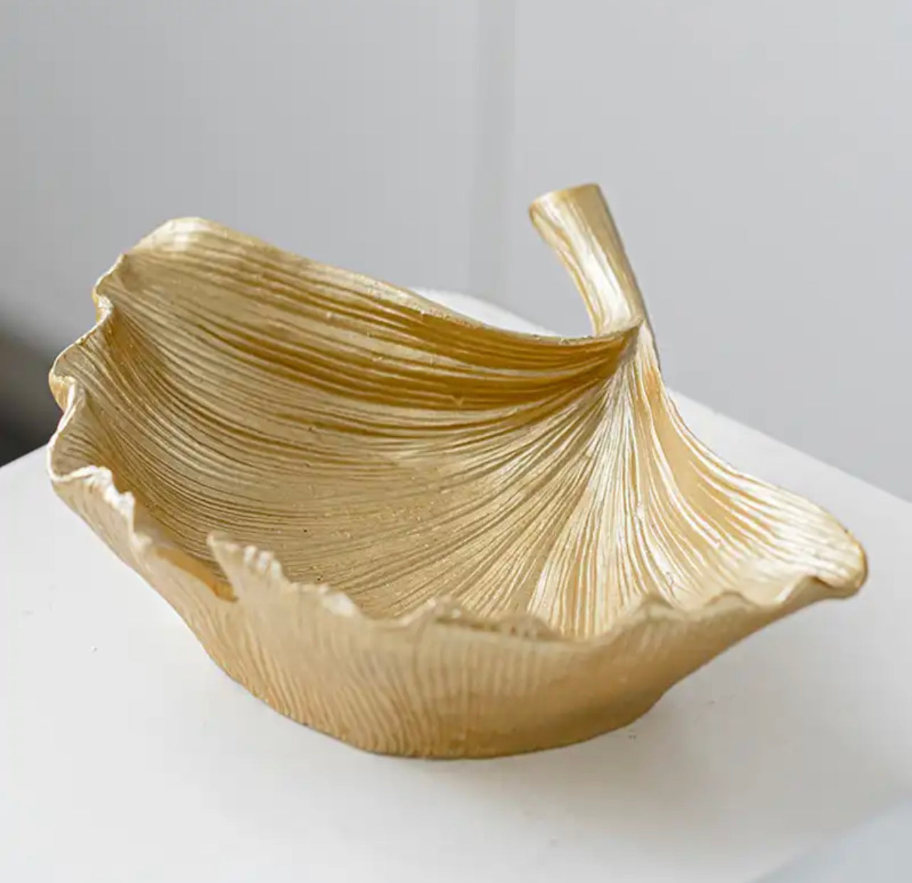 The Elegance of Gold Leaf Decorative Bowls: An Ultimate Guide