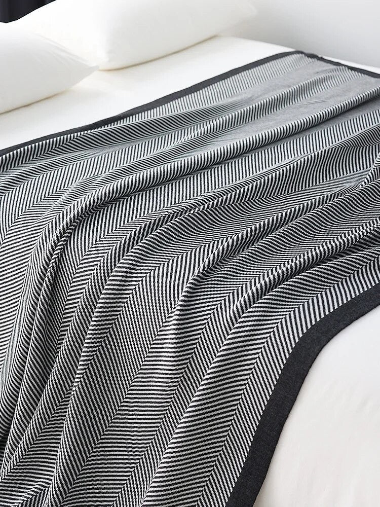 Nordic Black and White Blanket