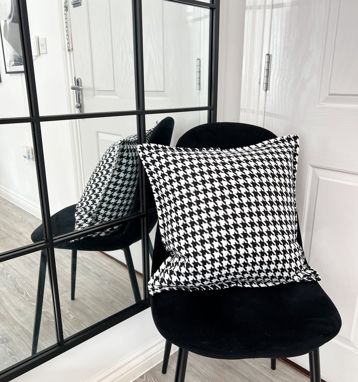 Black and White Houndstooth Cushion Cover