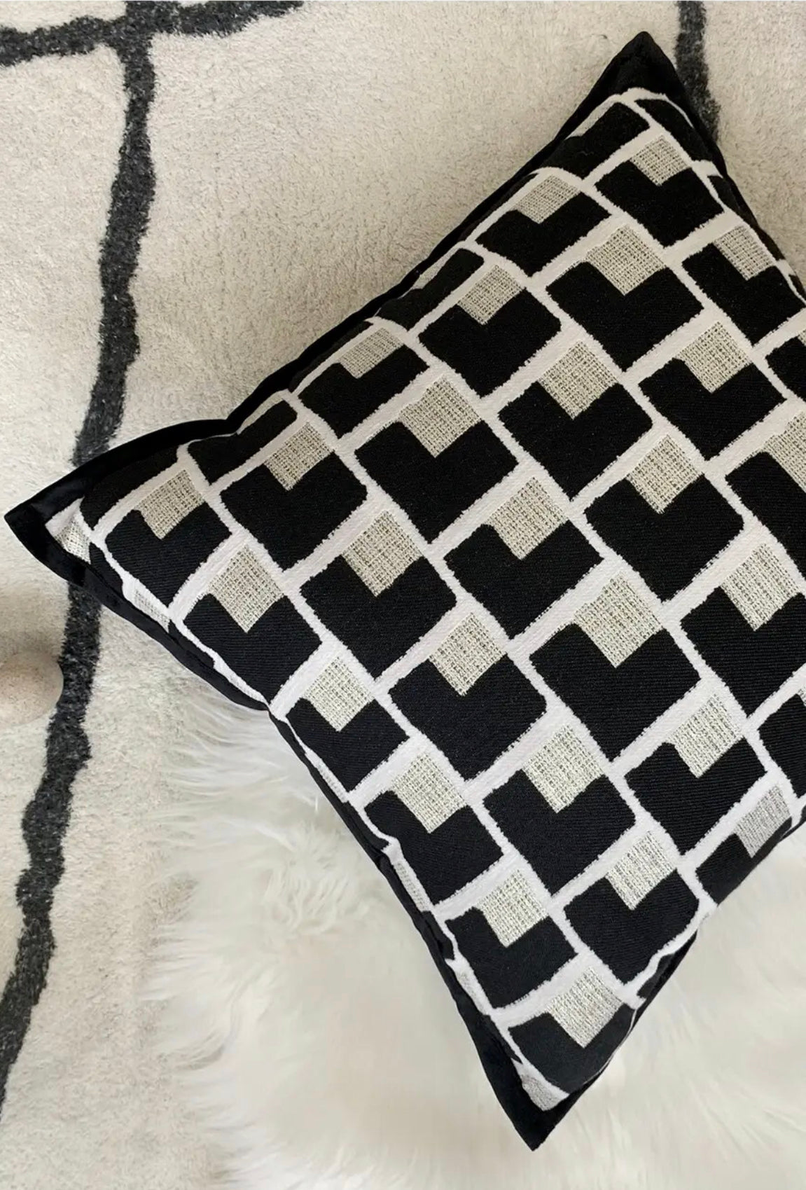 Duck Feather Modern Simpli Cushion