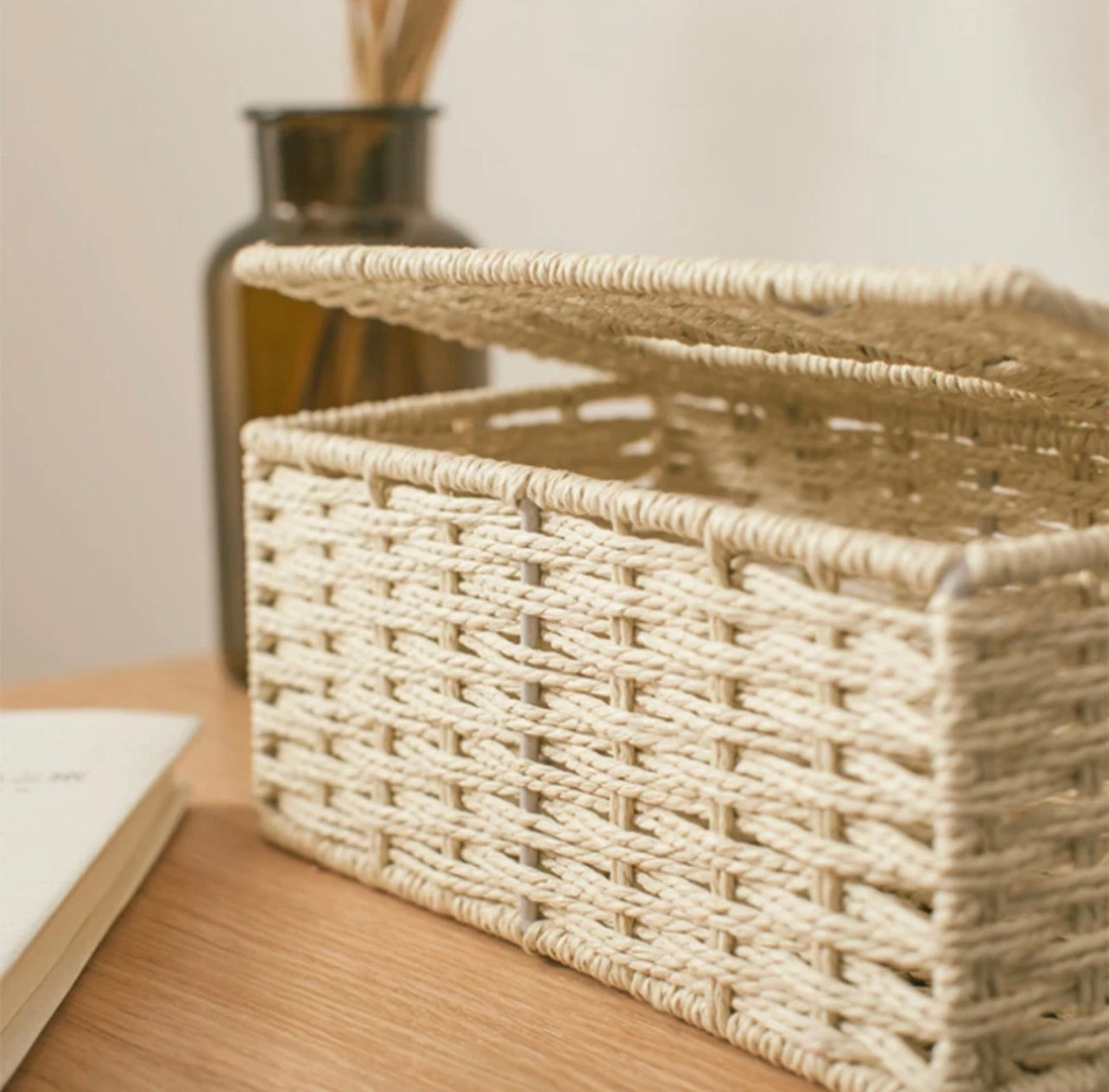 Rattan Tissue Holder