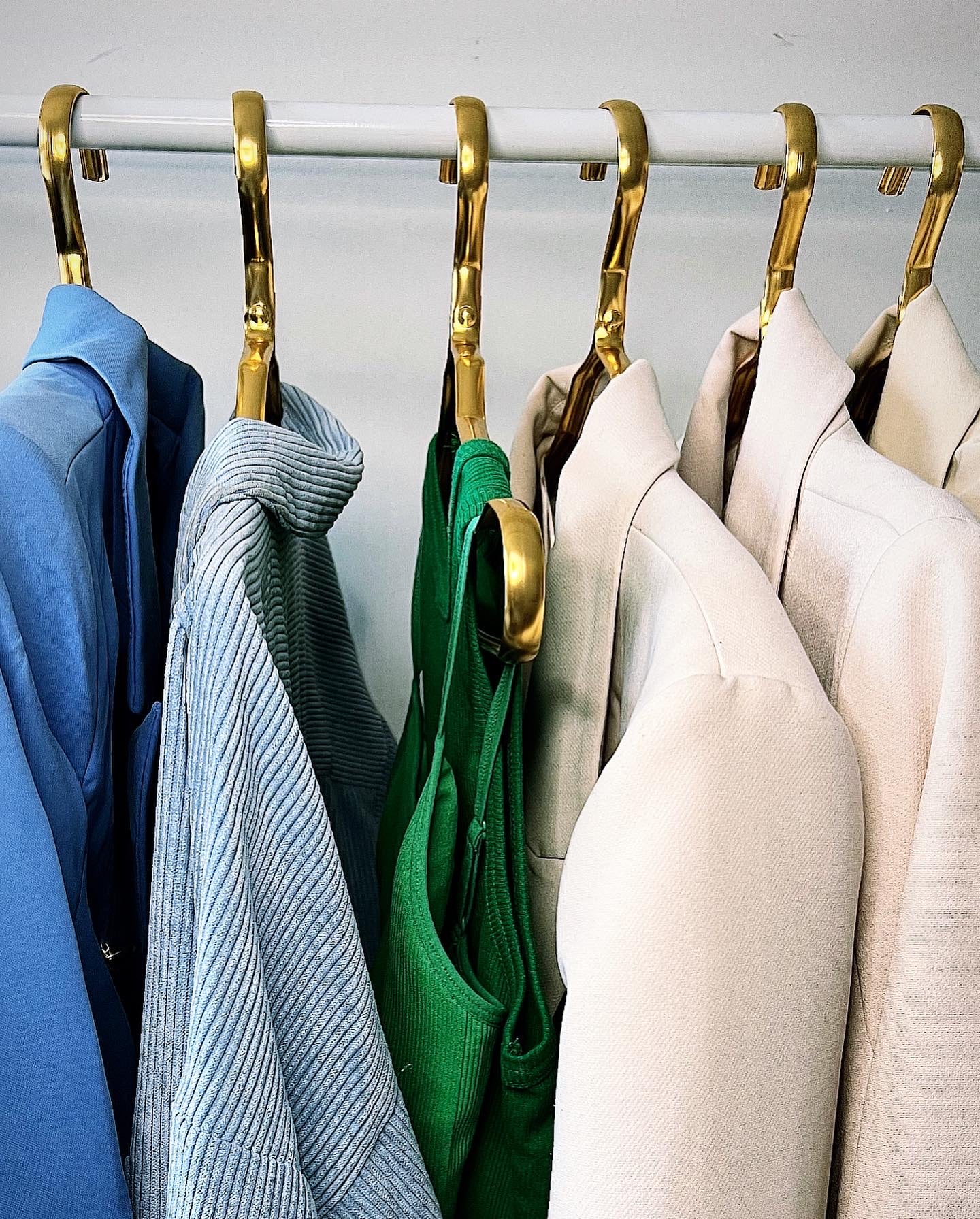 GOLD Coat Hangers 10 Pack