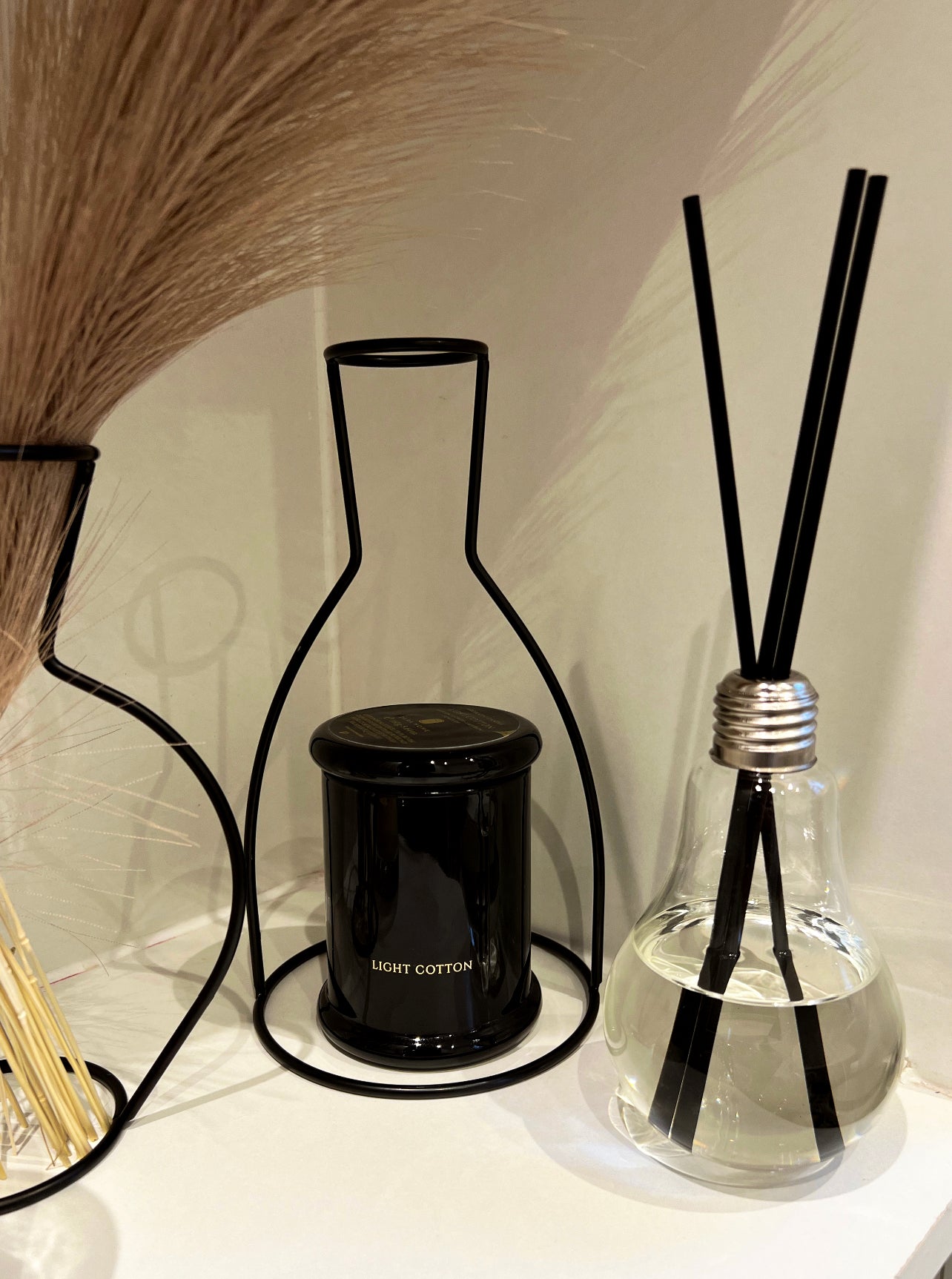 Light Bulb Diffuser / Vase