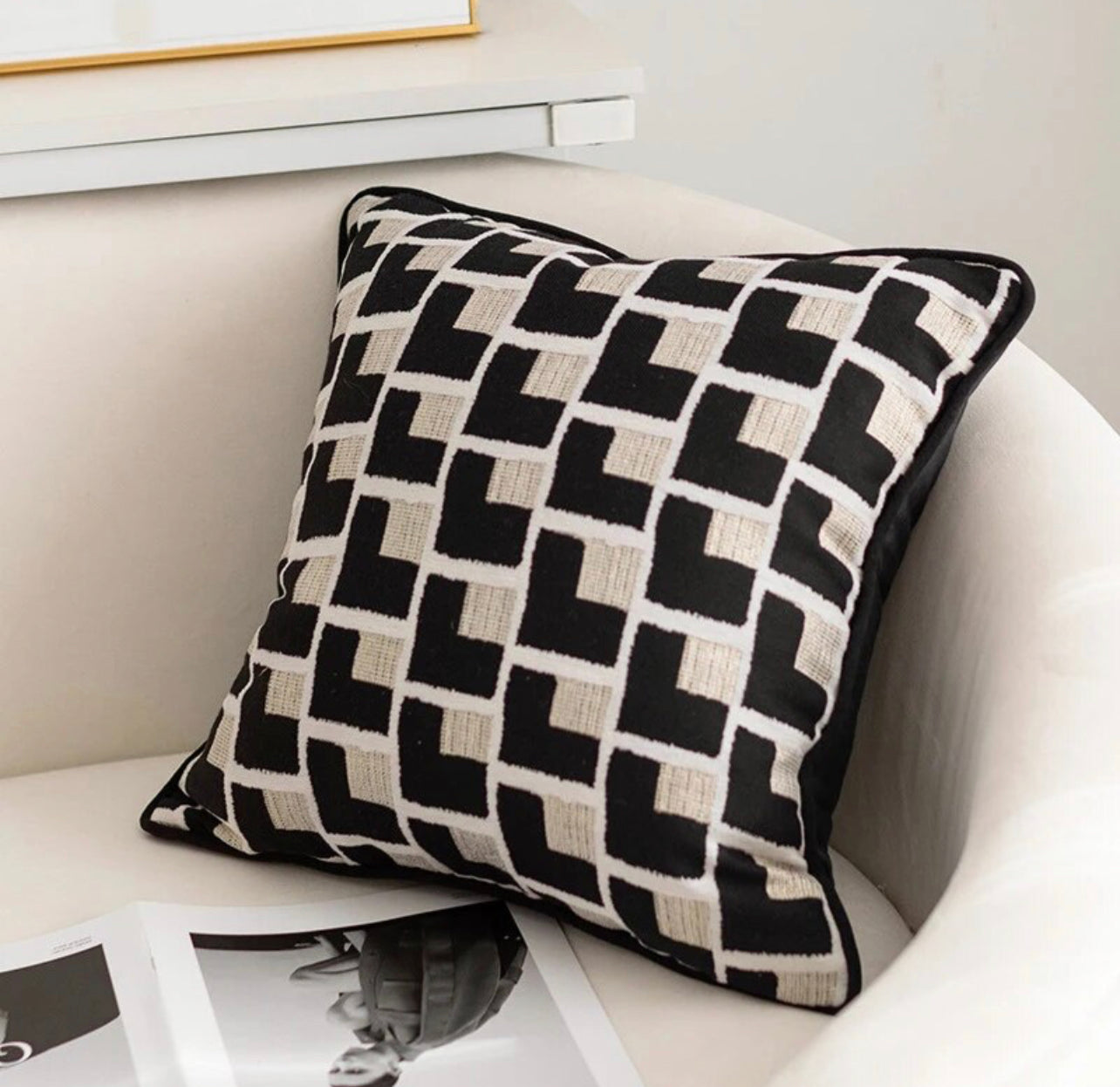 Modern Simple Pattern Cushion Cover