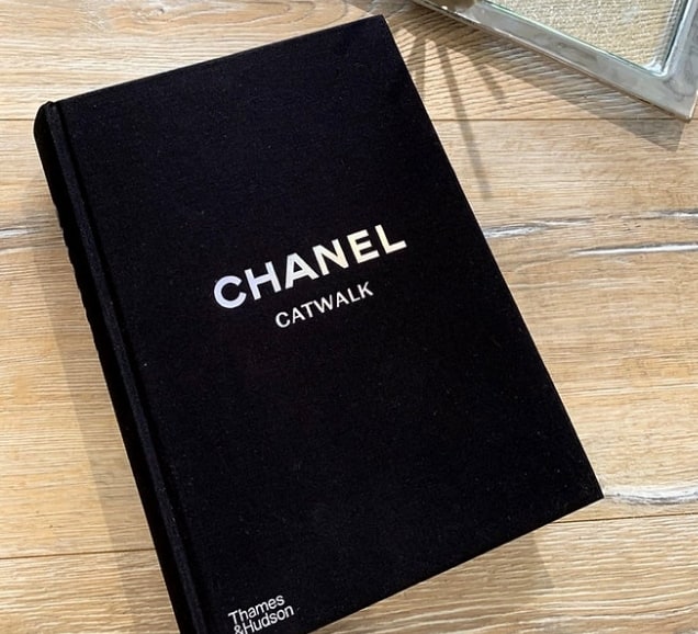 Chanel Catwalk: The Complete Karl Lagerfeld Collections – Book Therapy