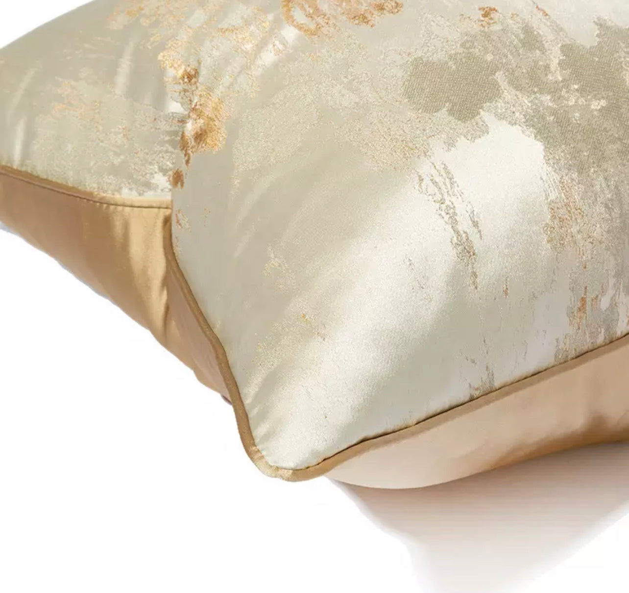 Luxury Wave Gold Cushion Cover